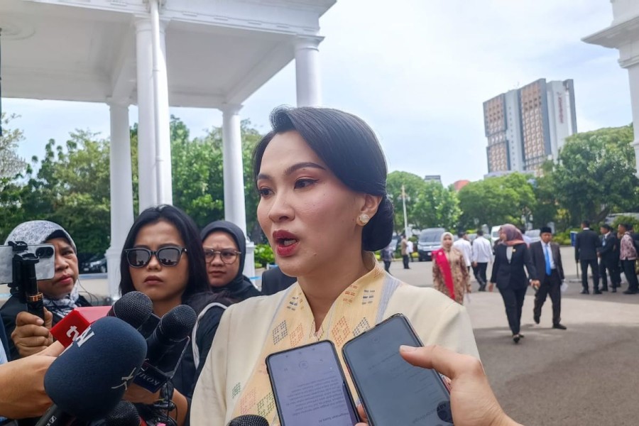 Sherly Tjoanda Hadiri Upacara Gelar Pahlawan Nasional 2025