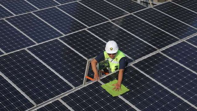 Transisi Energi Indonesia Tertatih, IESR Soroti Kurangnya Komitmen Politik