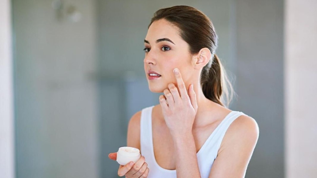 5 Cara Efektif dan Aman Mengecilkan Pori-Pori Besar di Wajah