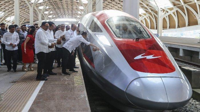 Menko AHY Tegaskan Kesehatan Finansial PT KAI Prioritas