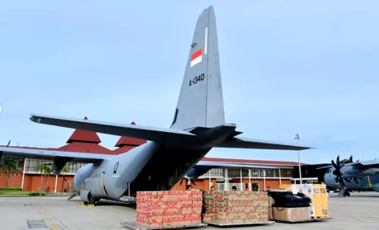 TNI Gunakan Lanud Halim Perdanakusuma Sebagai Distribusi Bantuan Banjir Sumatera
