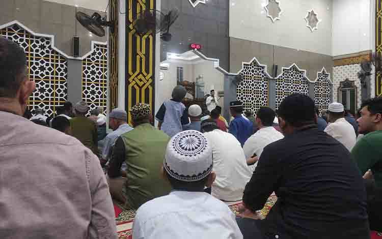 Mayoritas Penduduk Kotawaringin Timur Jalani Ibadah Puasa Sebagai Tradisi Religi Tahunan