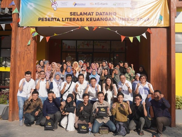 KB Bank Perluas Akses Literasi di Bekasi dengan Donasi Buku dan Fasilitas Edukatif