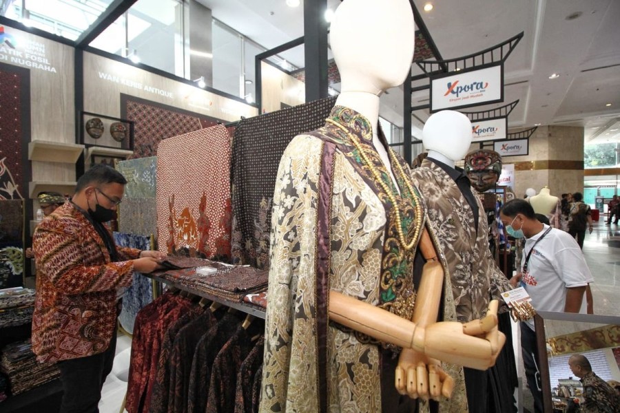 Astra Financial Bina UMKM Batik Lewat Skema Tiga Tahun
