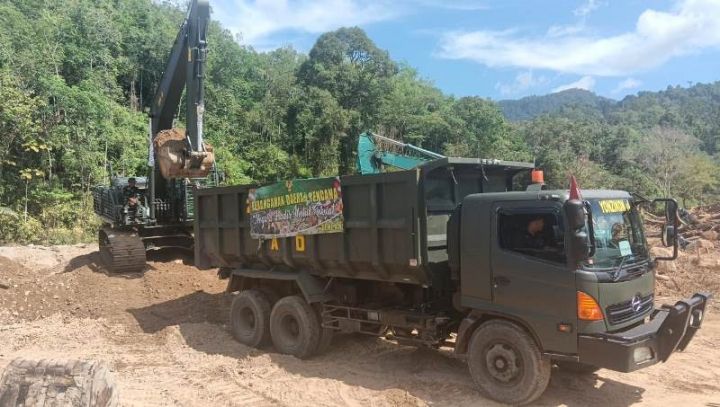 TNI Percepat Normalisasi Sekolah dan Tempat Ibadah Pascabanjir Sumut