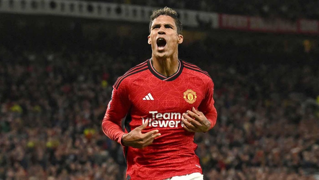 Varane Ungkap Kepuasan Gelar Manchester United Lebih Emosional