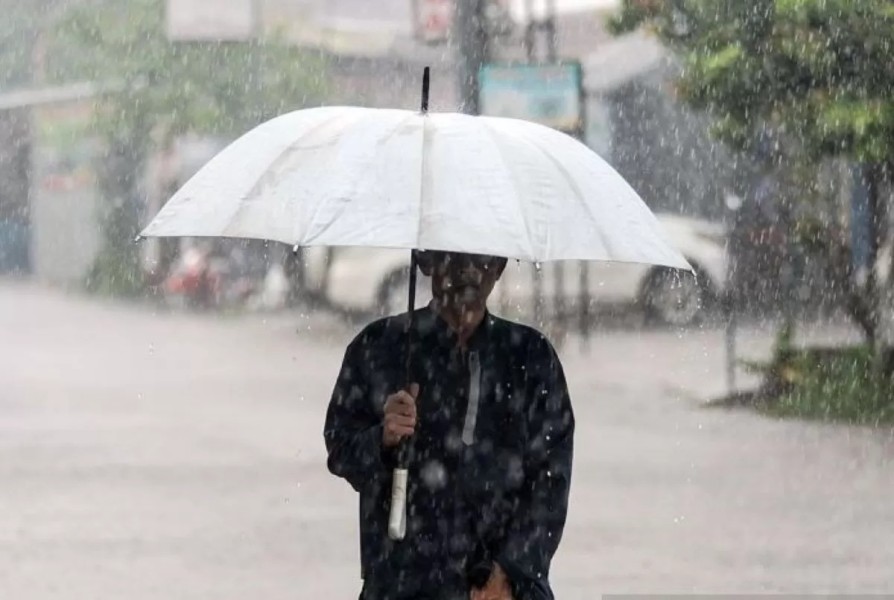 BMKG Prakirakan Mayoritas Wilayah Indonesia Hujan Ringan Pada Jumat
