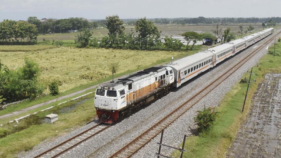 KAI Beri Diskon 20 persen Tiket Kereta Selama Jakarta Fair 2025