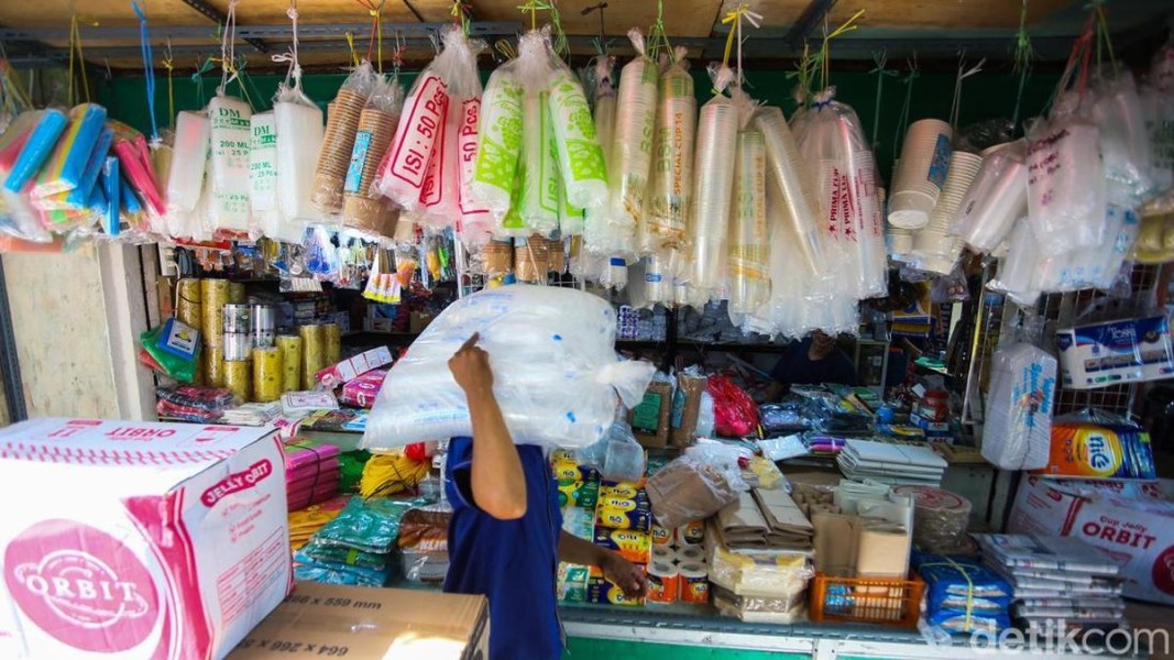 Industri Petrokimia Domestik Kunci Redam Lonjakan Harga Plastik