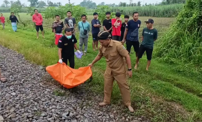 Perempuan Paruh Baya Tewas Tertemper Kereta Api di Tulungagung