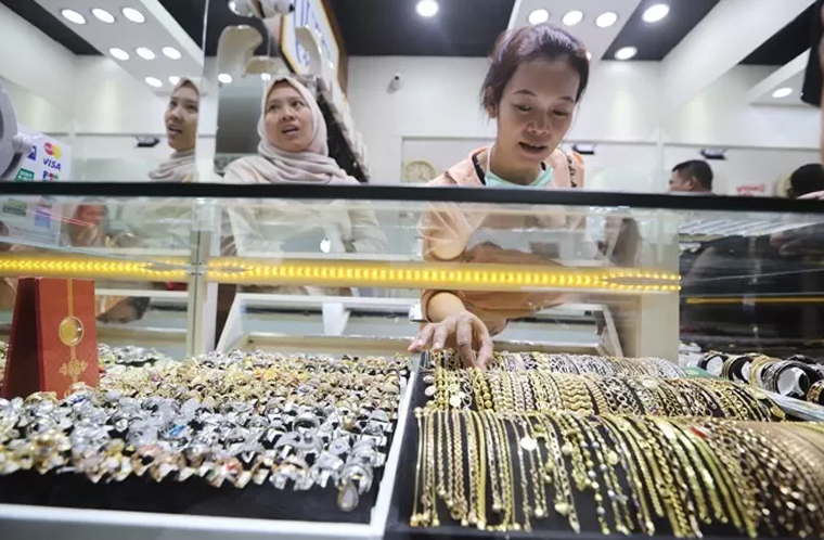 Harga Emas Perhiasan Hari Ini Turun Rp2190000 Per Gram Cek Rinciannya Lengkap