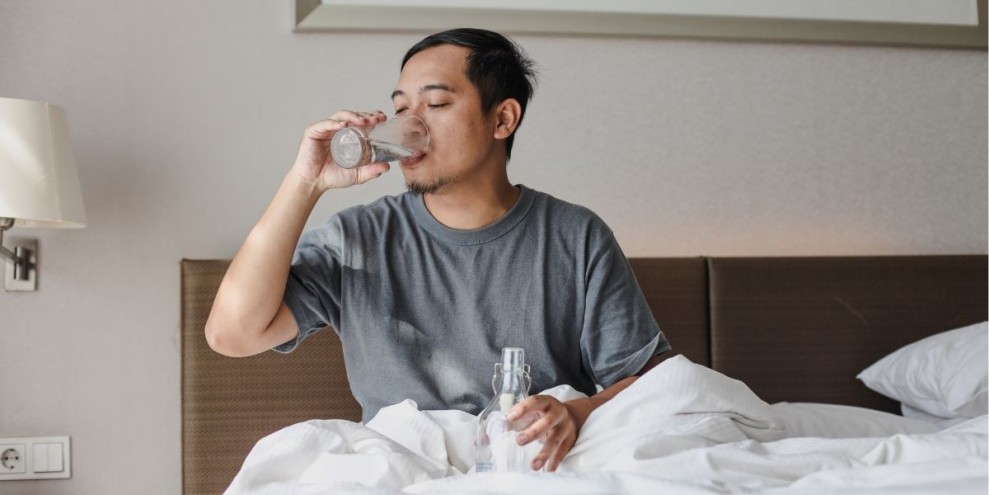 Manfaat Minum Air Putih Setelah Bangun Tidur Untuk Kesehatan Tubuh