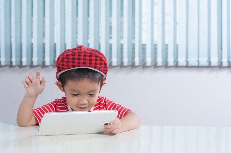 Waspadai Dampak Bermain Gadget pada Emosi Anak Usia Dini, Ini Penjelasan dan Solusinya