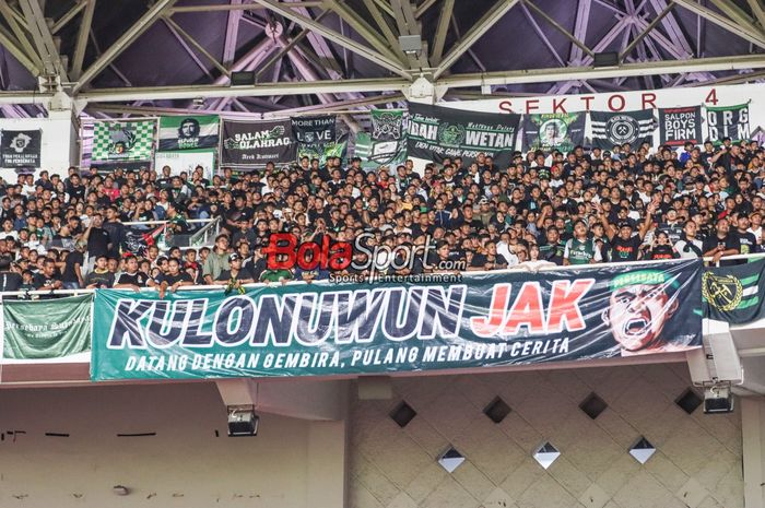 The Jakmania dan Bonek Akur di GBK: Momentum Bersejarah di Liga 1, Disaksikan Langsung oleh Pejabat PSSI dan FIFA