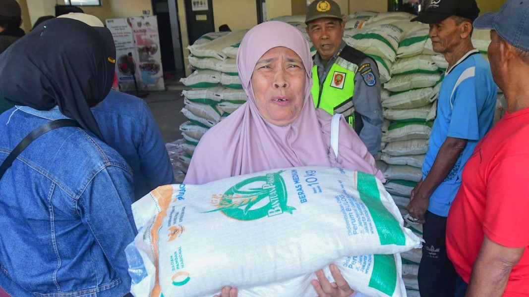 Penyaluran Bansos Tembus 98,6Persen, Pemerintah Siapkan Stimulus Tambahan