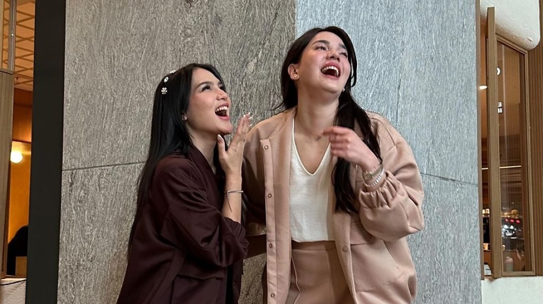 10 Artis Indonesia yang Wajahnya Mirip Banget