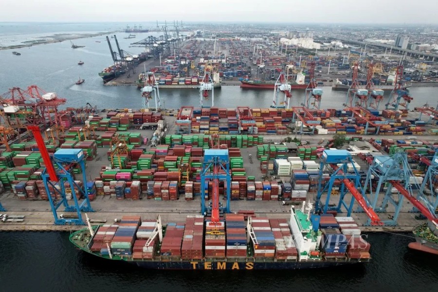 Pelambatan Pertumbuhan Industri Logistik di Tengah Tantangan Ekonomi