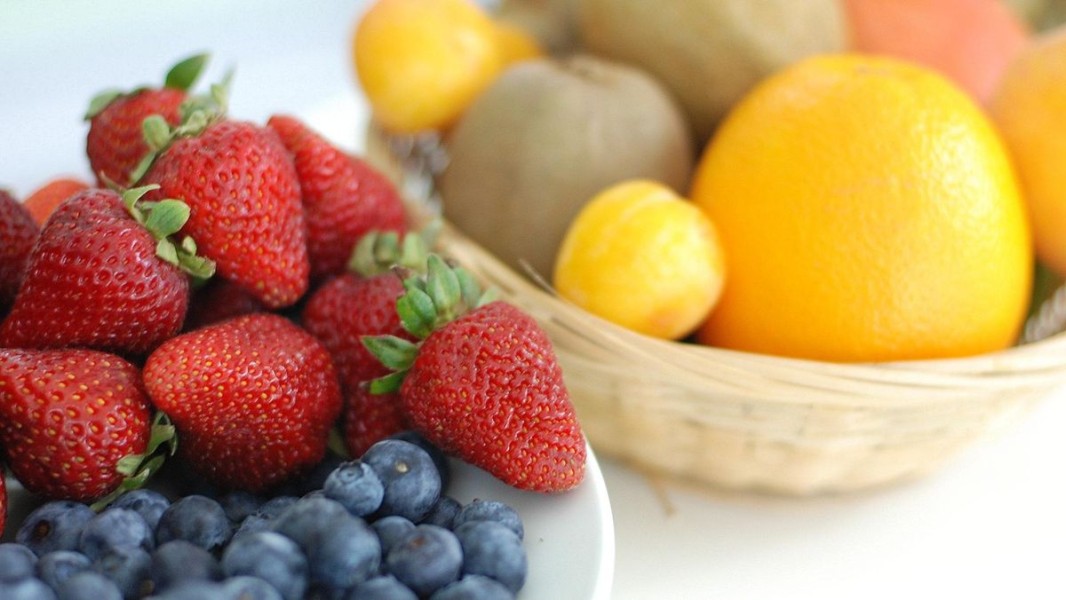 6 Buah Terbaik Turunkan Risiko Penyakit Ginjal Secara Alami