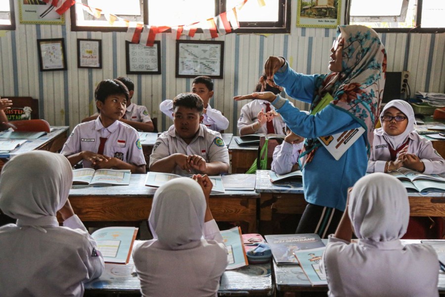 Rencana Pengucuran Bansos untuk Guru Non ASN dan Nonsertifikasi Diolah Pemerintah Tingkatkan Pemadanan Data