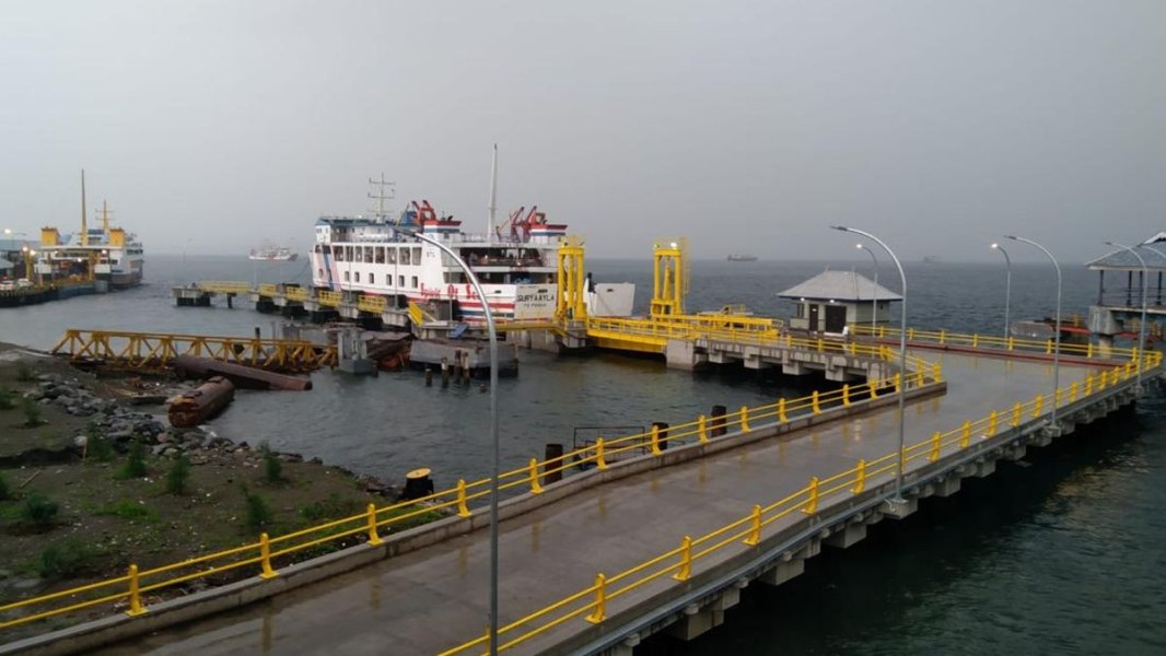 Penyeberangan Gilimanuk Ketapang Terganggu Cuaca Buruk