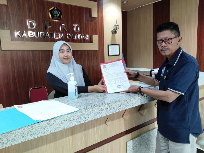 Kepala Desa Kabupaten Blitar Datangi Kantor DPRD, Tuntut Perbaikan Layanan BPJS Kesehatan
