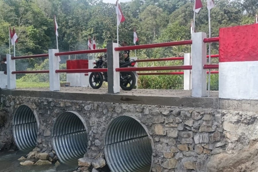 TNI Rampungkan Pembangunan Jembatan di Tapanuli Tengah untuk Permudah Akses Warga