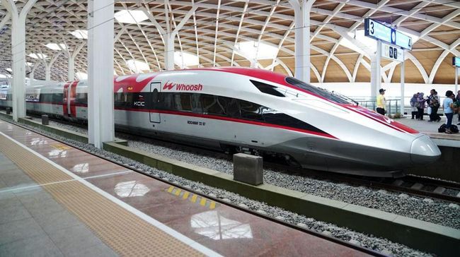 Perubahan Jadwal Kereta Cepat Whoosh Minggu Ini Harus Diperhatikan