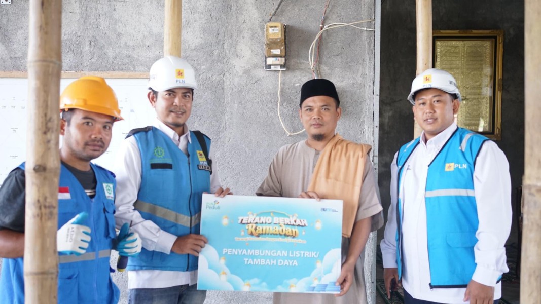 PLN Luncurkan Program Terang Berkah Ramadan, 48 Fasilitas Publik di NTB Dapat Listrik Gratis