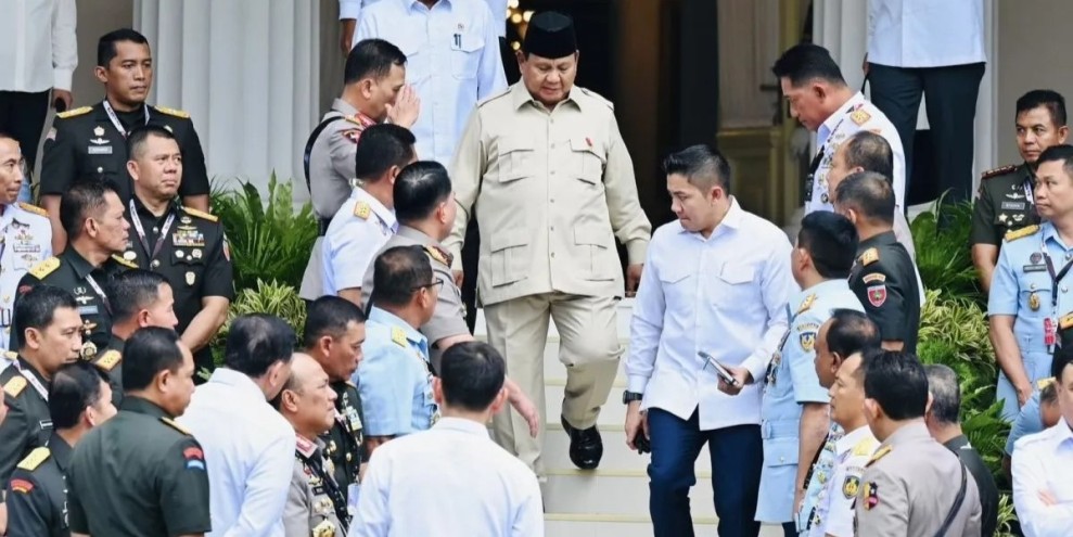 Seskab Teddy Sampaikan Arahan Presiden Terkait Soliditas dan Profesionalisme TNI-Polri