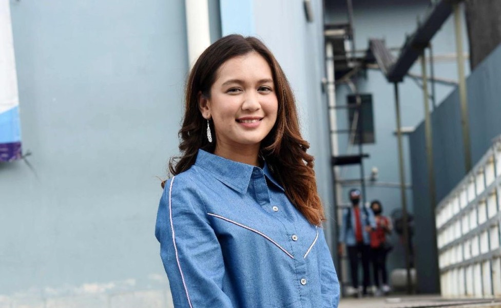 Artis Dea Annisa Siap Tinggalkan Masa Lajang Artis Dea Annisa Siap Tinggalkan Masa Lajang