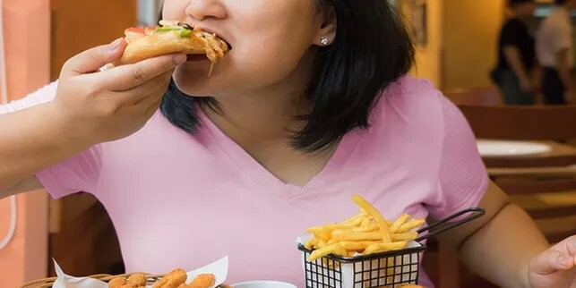 Dampak Makan Berlebihan Saat Berbuka Puasa Bagi Kesehatan Tubuh