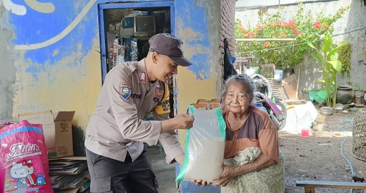 Lewat Program Minggu Kasih, Polsek Kubu Salurkan Bantuan Sembako untuk Warga Lansia Kurang Mampu di Karangasem