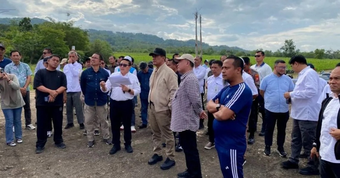 Mentan Amran Tegaskan Hilirisasi Ayam Dorong Kesejahteraan Peternak Bone