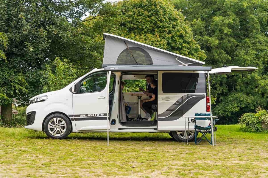 Apa Itu Mobil Campervan, Rekomendasi, dan Cara Merawatnya