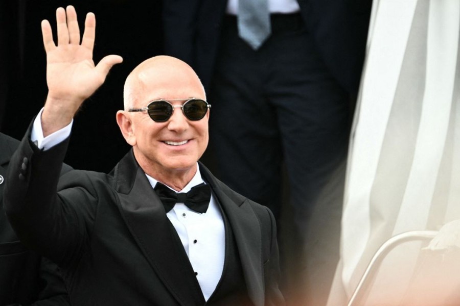 Top 3 Tekno: Jeff Bezos Jual Saham Amazon Rp 87,3 Triliun Jadi Sorotan
