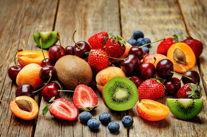Kemenkes Soroti Beda Gizi Buah untuk Anak dan Lansia