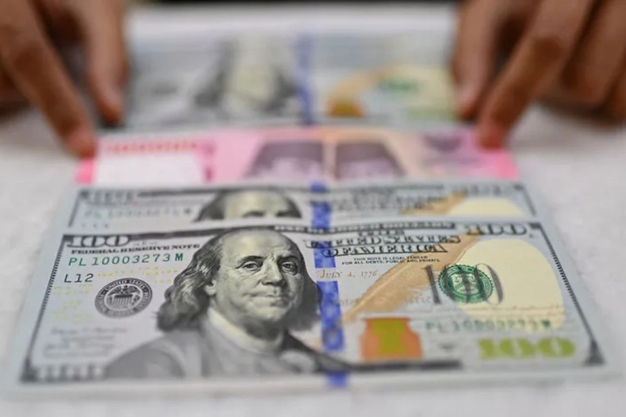 Nilai Tukar Rupiah Menguat 54 Poin Jadi Rp18.134 per Dolar AS