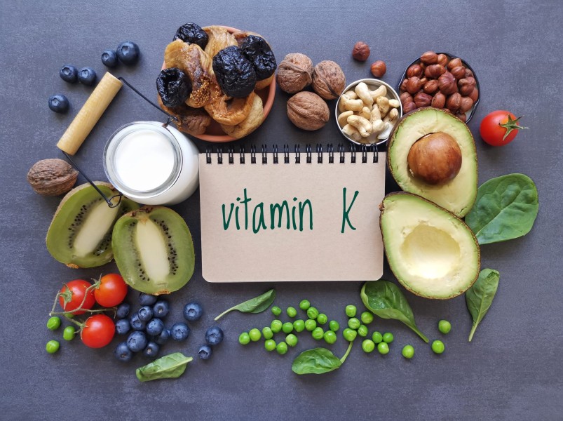 Vitamin K1 vs K2: Mana yang Lebih Efektif untuk Menjaga Kekuatan dan Kesehatan Tulang?