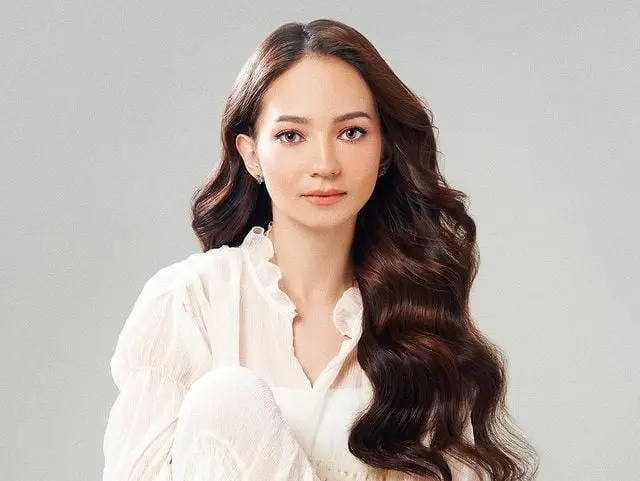 10 Artis Indonesia yang Memilih Tinggal di Luar Negeri