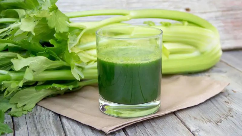 Manfaat Jus Seledri dengan Berbagai Campuran Buah dan Sayuran Sehat