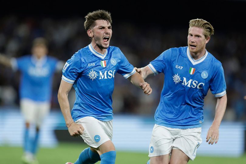 Napoli Pertahankan Rekor Sempurna Usai Kalahkan Pisa 3 2