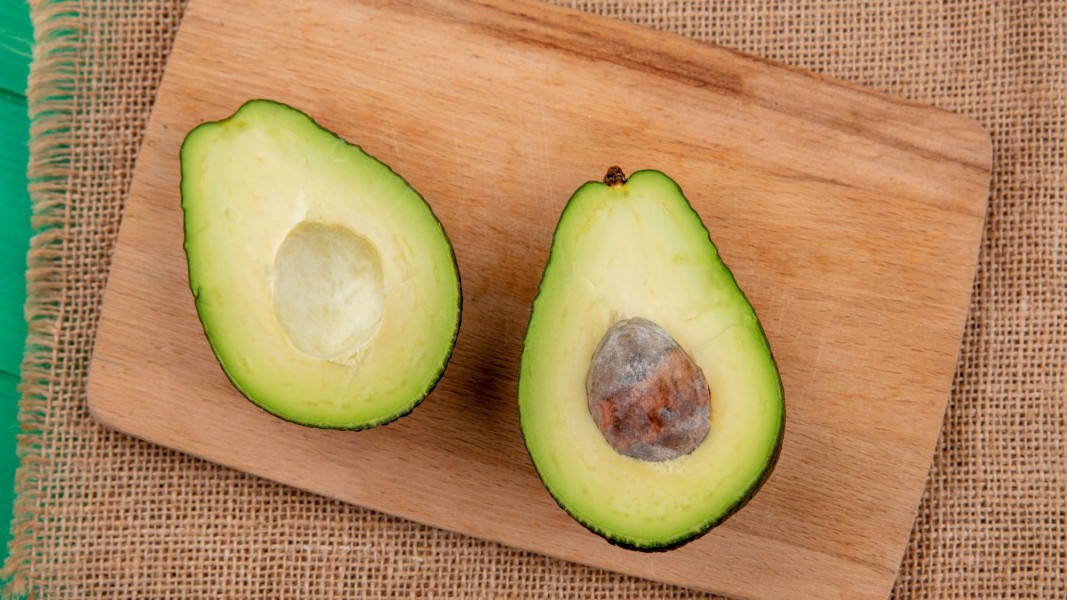 Rahasia Praktis Menyimpan Alpukat Agar Tetap Segar Selama Satu Bulan Penuh