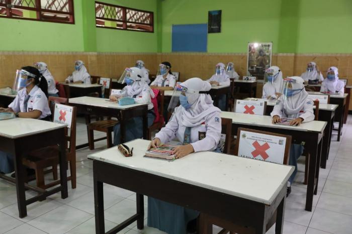 Membangun Masa Depan Pendidikan Berkualitas: Ancaman dan Kesempatan di Balik Efisiensi Anggaran Pendidikan