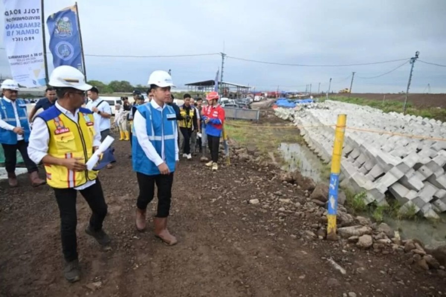 Perkuat Kendali Rob Pantura Wapres Tinjau Proyek Tol Semarang-Demak Seksi I