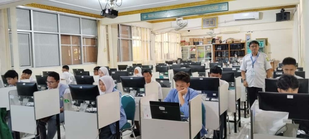 Olimpiade Madrasah 2025 Cetak Generasi Saintis Muda