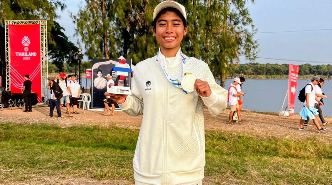 Atlet Surfing Pangandaran Sukses Raih Medali Perak di Sea Games 2025