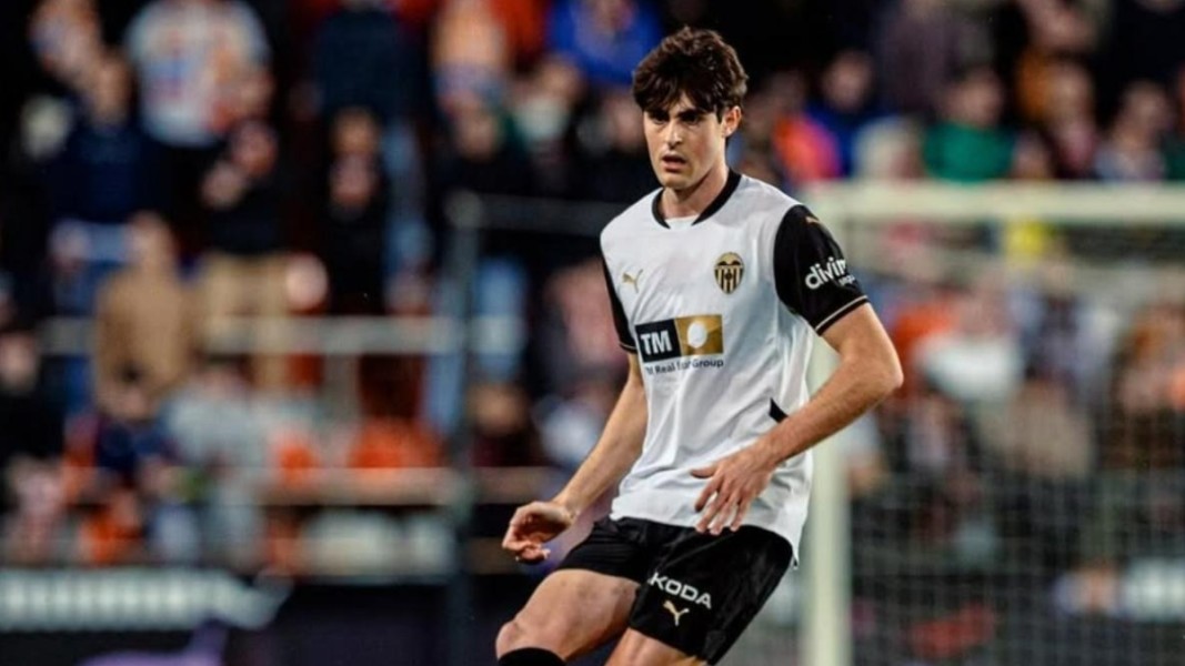 Javi Guerra Diincar Manchester United dan Arsenal, Ini Harga yang Dibanderol Valencia