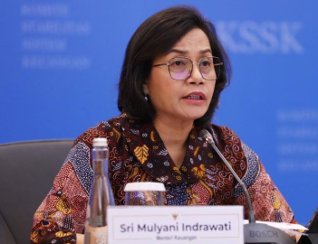 IHSG Anjlok Dampak Kebijakan Tarif Impor AS, Sri Mulyani: Investor Merespons Negatif Perang Dagang