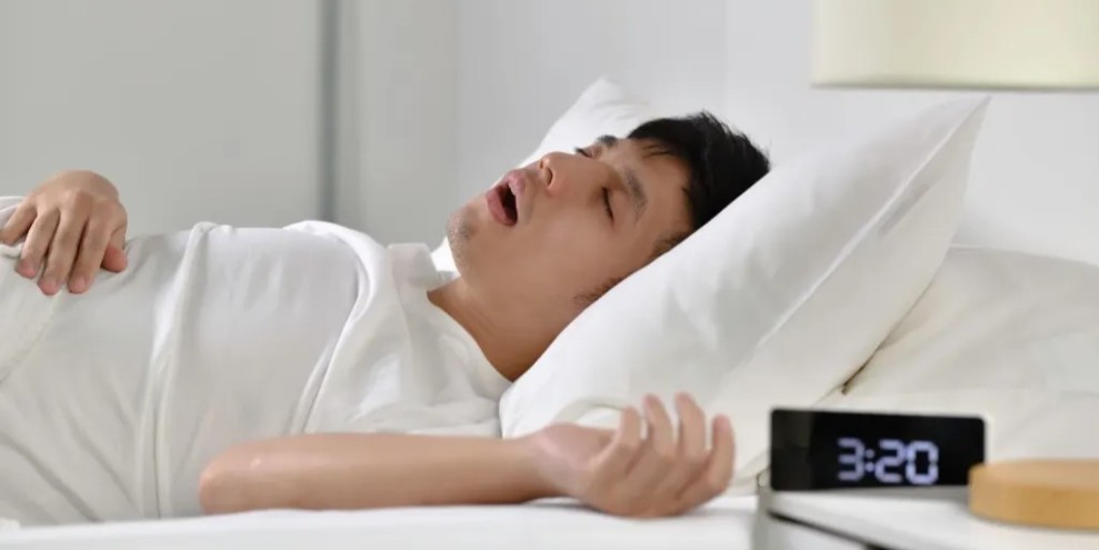 7 Cara Tidur Tanpa Ngorok untuk Istirahat Lebih Nyenyak
