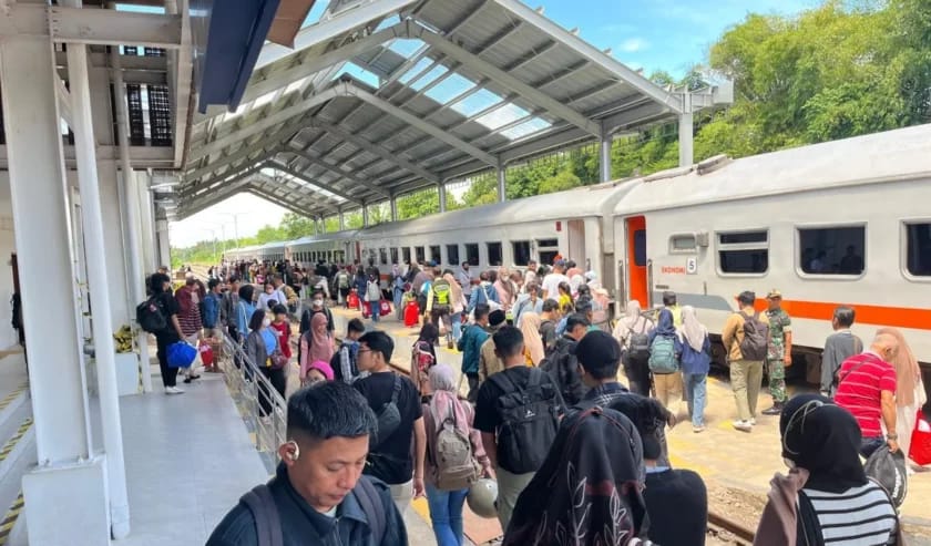Pemudik Lebaran 2026 Pilih Kereta Api Sebagai Moda Transportasi Teraman
